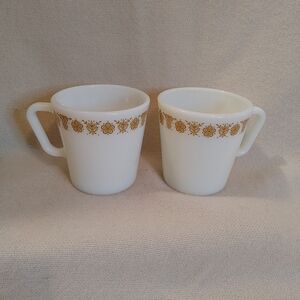 𝅺VINTAGE Pyrex Butterfly Gold 1972 Coffee Mugs Set of 2